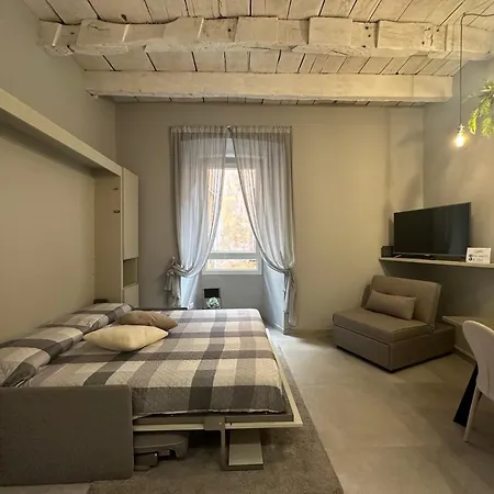 Petronilla House 008055-lt-1202 *